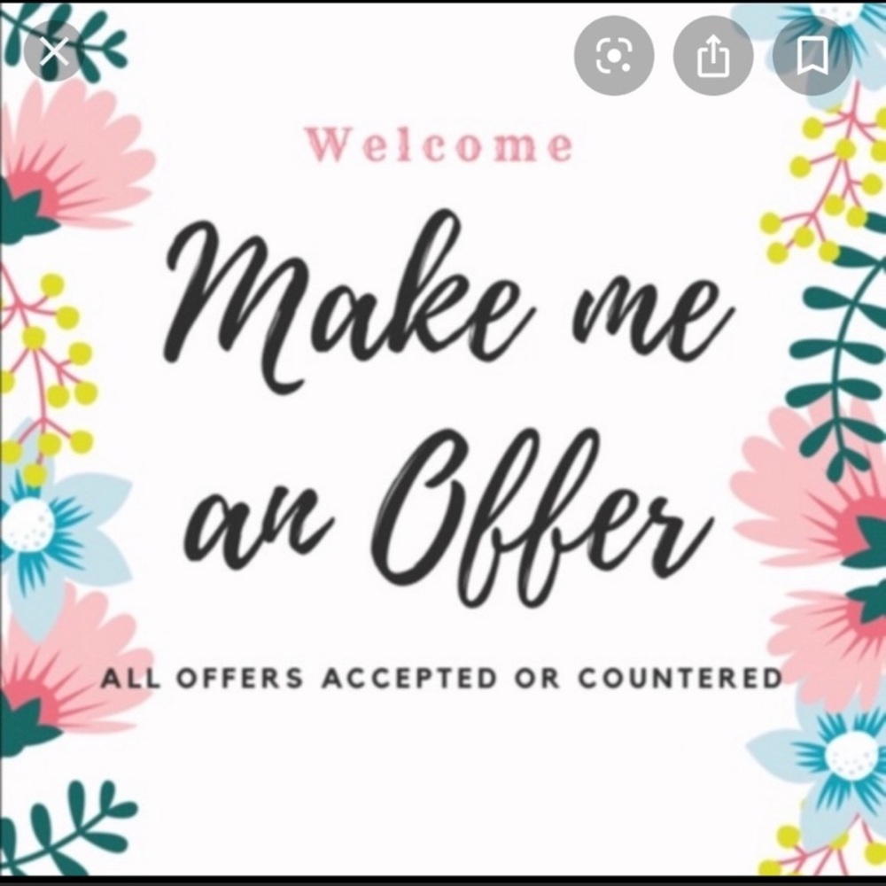 🍍Moving soon! Please make me offers or bundles🍍